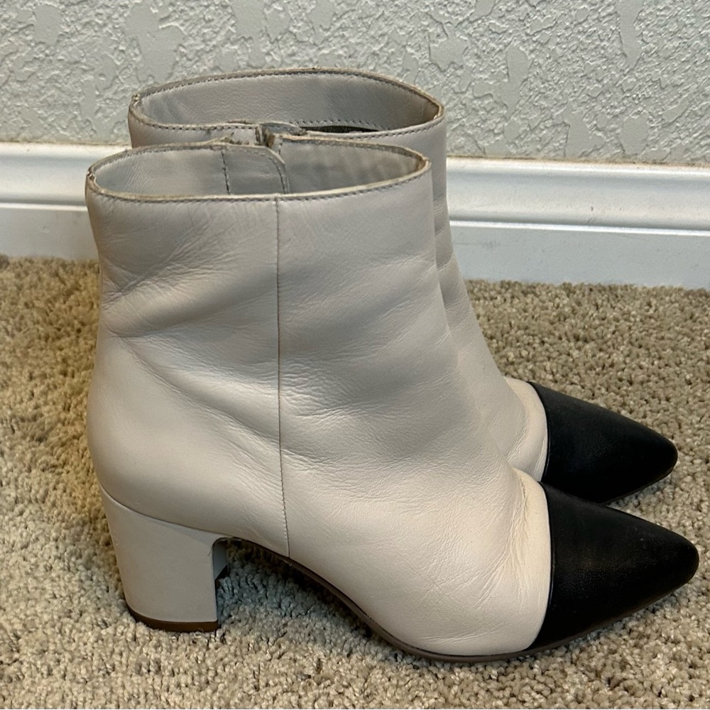 Seychelles two-tone booties. Size 7. Gently worn